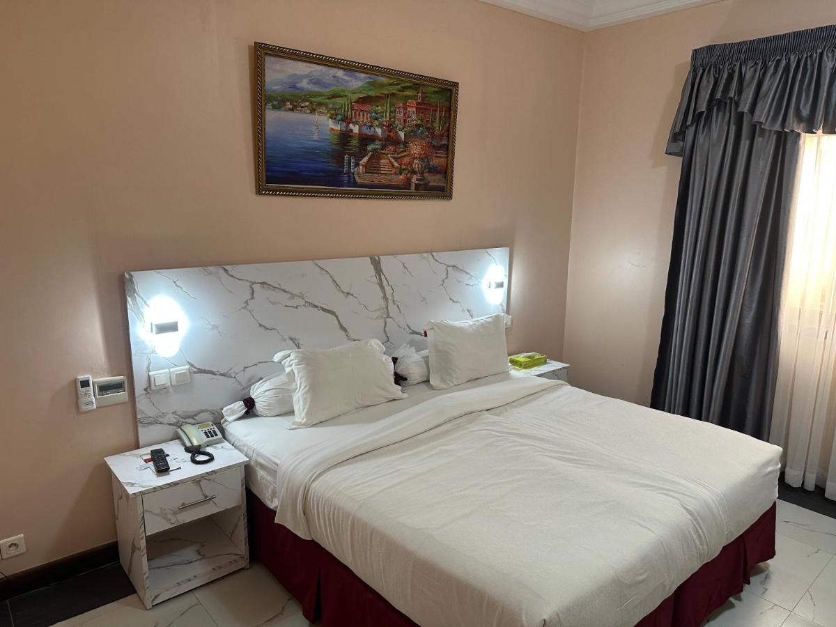 Hotel Fleur De Lys Almadies Dakar Buitenkant foto