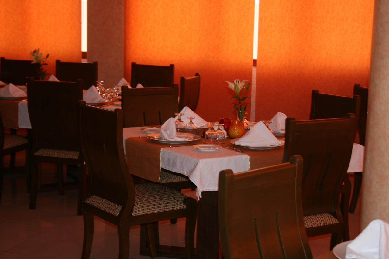 Hotel Fleur De Lys Almadies Dakar Buitenkant foto